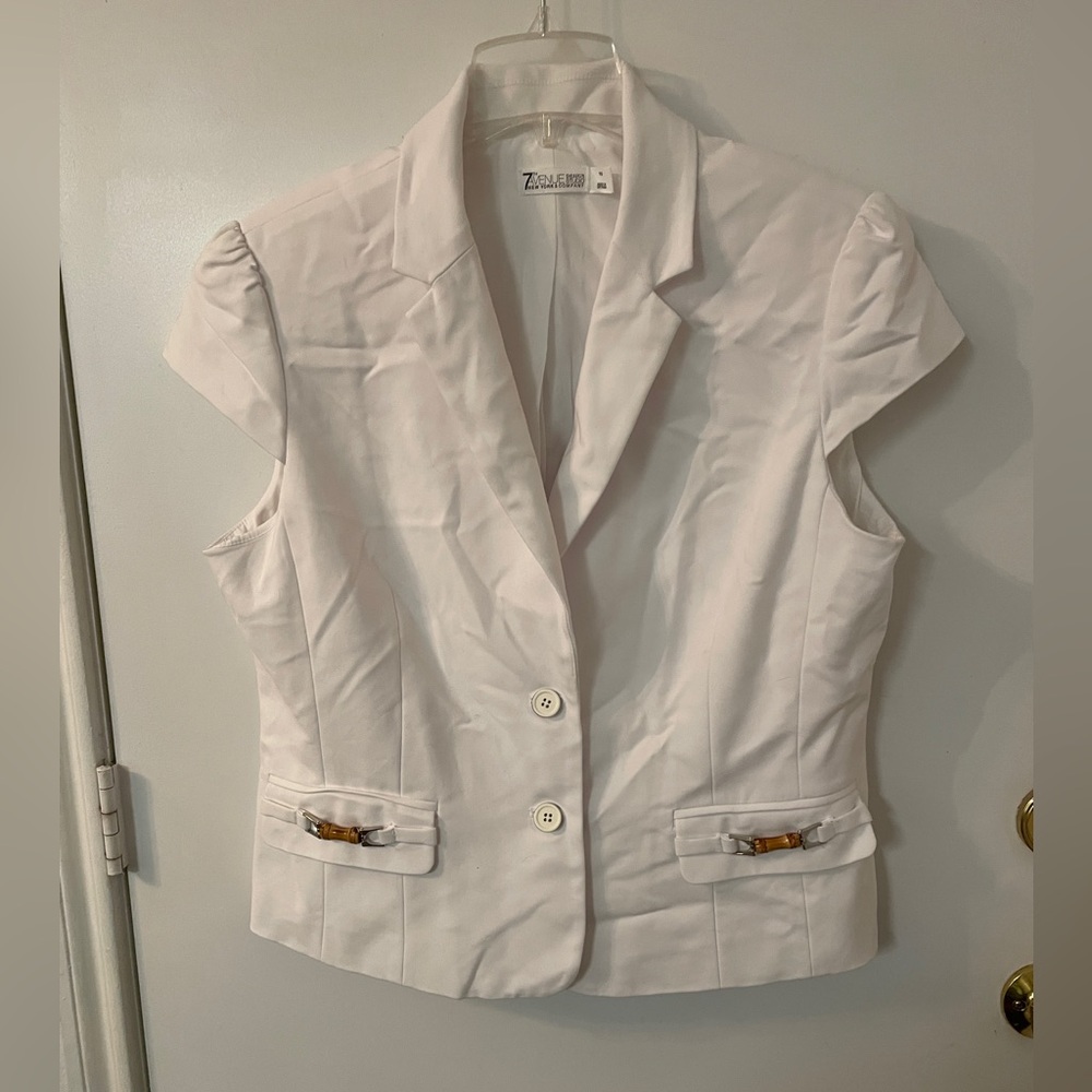 White NY&Co cap sleeved blazer size 18